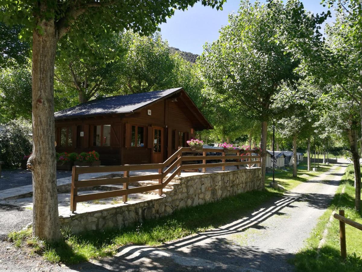 Bungalows Nou Camping La Guingueta D'Aneu Exterior foto