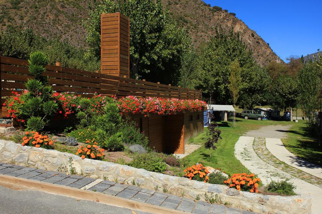 Bungalows Nou Camping La Guingueta D'Aneu Exterior foto