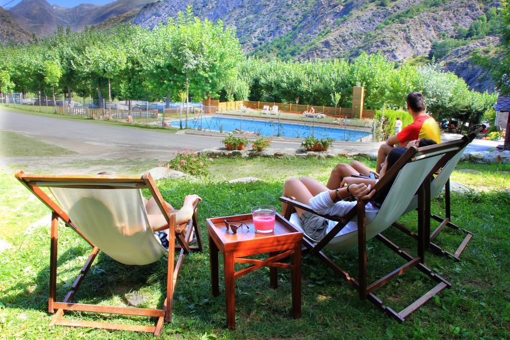 Bungalows Nou Camping La Guingueta D'Aneu Exterior foto